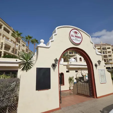 Castle Harbour 35 - Two Bed Apartmán