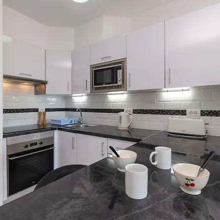 Castle Harbour 35 - Two Bed Apartmán *