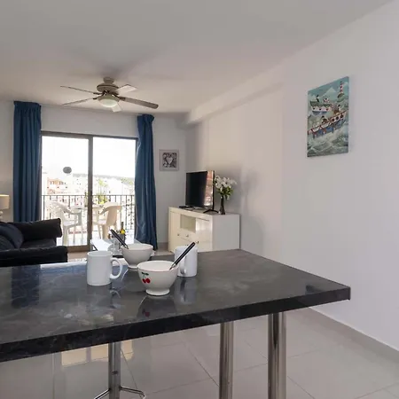 Castle Harbour 35 - Two Bed Apartmán Los Cristianos (Tenerife)