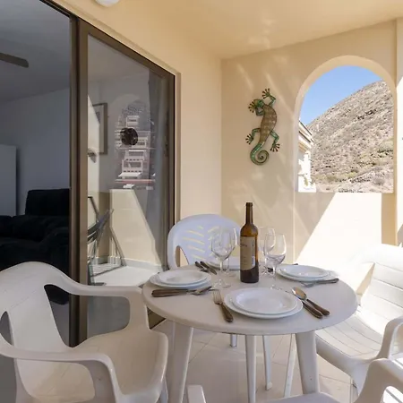 Castle Harbour 35 - Two Bed Apartmán Los Cristianos (Tenerife)