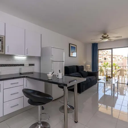 Castle Harbour 35 - Two Bed Apartmán Los Cristianos (Tenerife)