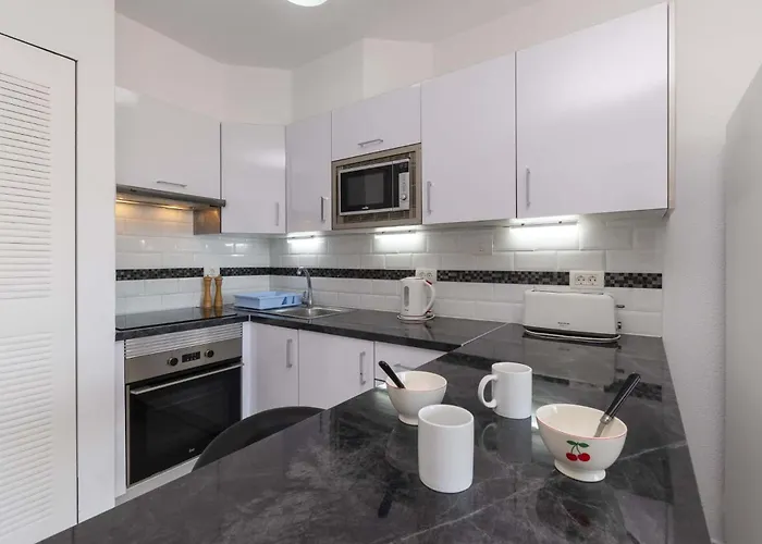 Castle Harbour 35 - Two Bed Apartmán *