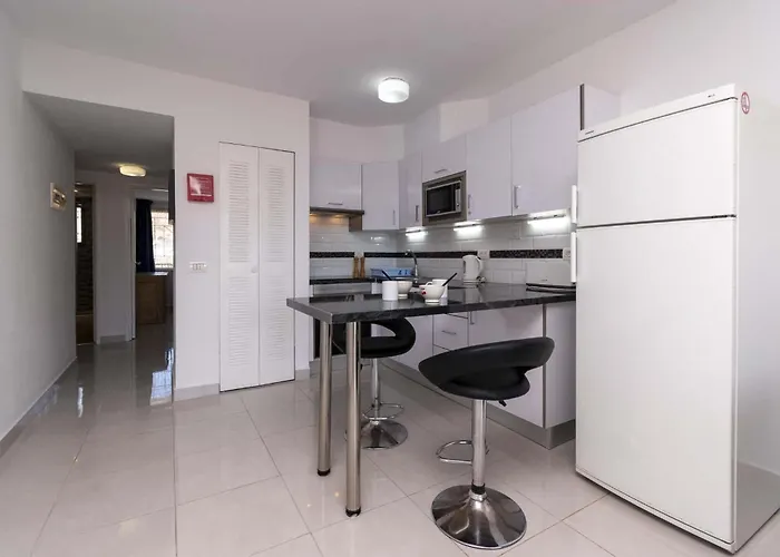 Apartment Castle Harbour 35 - Two Bed *